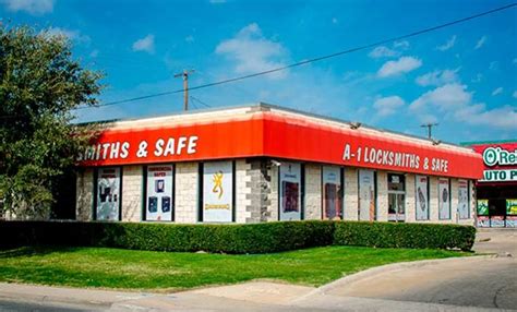 A 1 locksmith - A-1 Locksmith - Arlington is located in Tarrant County of Texas state. On the street of South Cooper Street and street number is 1715. To communicate or ask something with the place, the Phone number is (817) 701-4475. You can get more information from their website. The coordinates that you can use in …